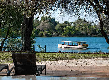 Palm River Hotel: Bootsfahrt auf dem Sambesi Palm River Hotel: Bootsfahrt auf dem Sambesi