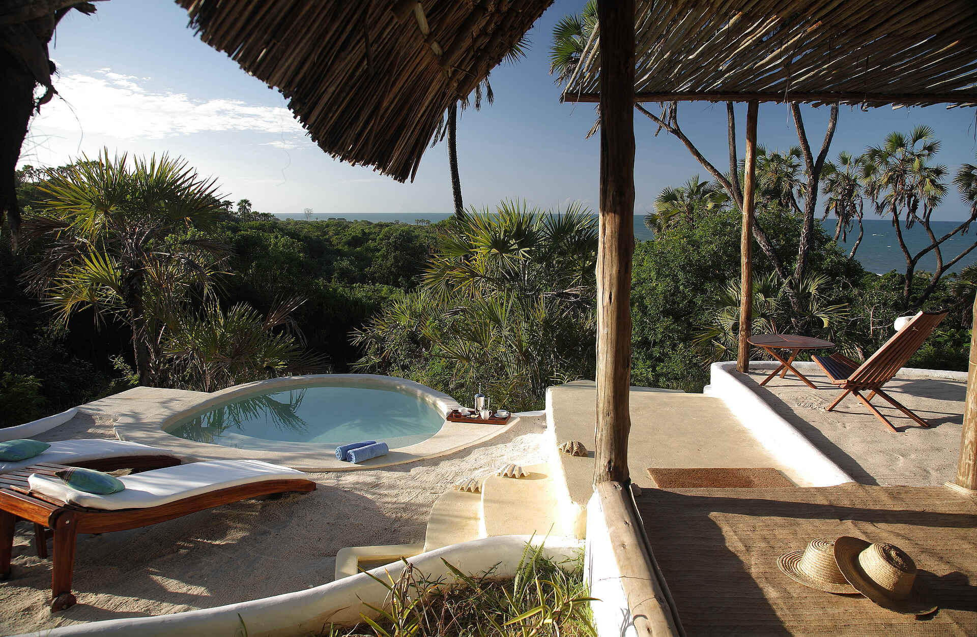 Ras Kutani: Terrasse einer Suite