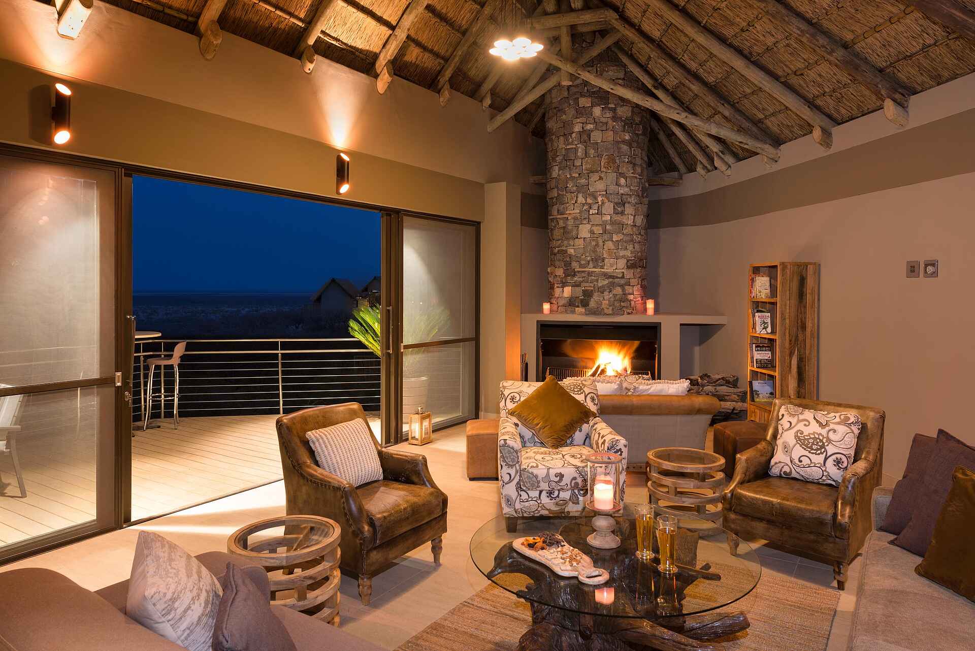 Safarihoek Lodge: Am Kamin