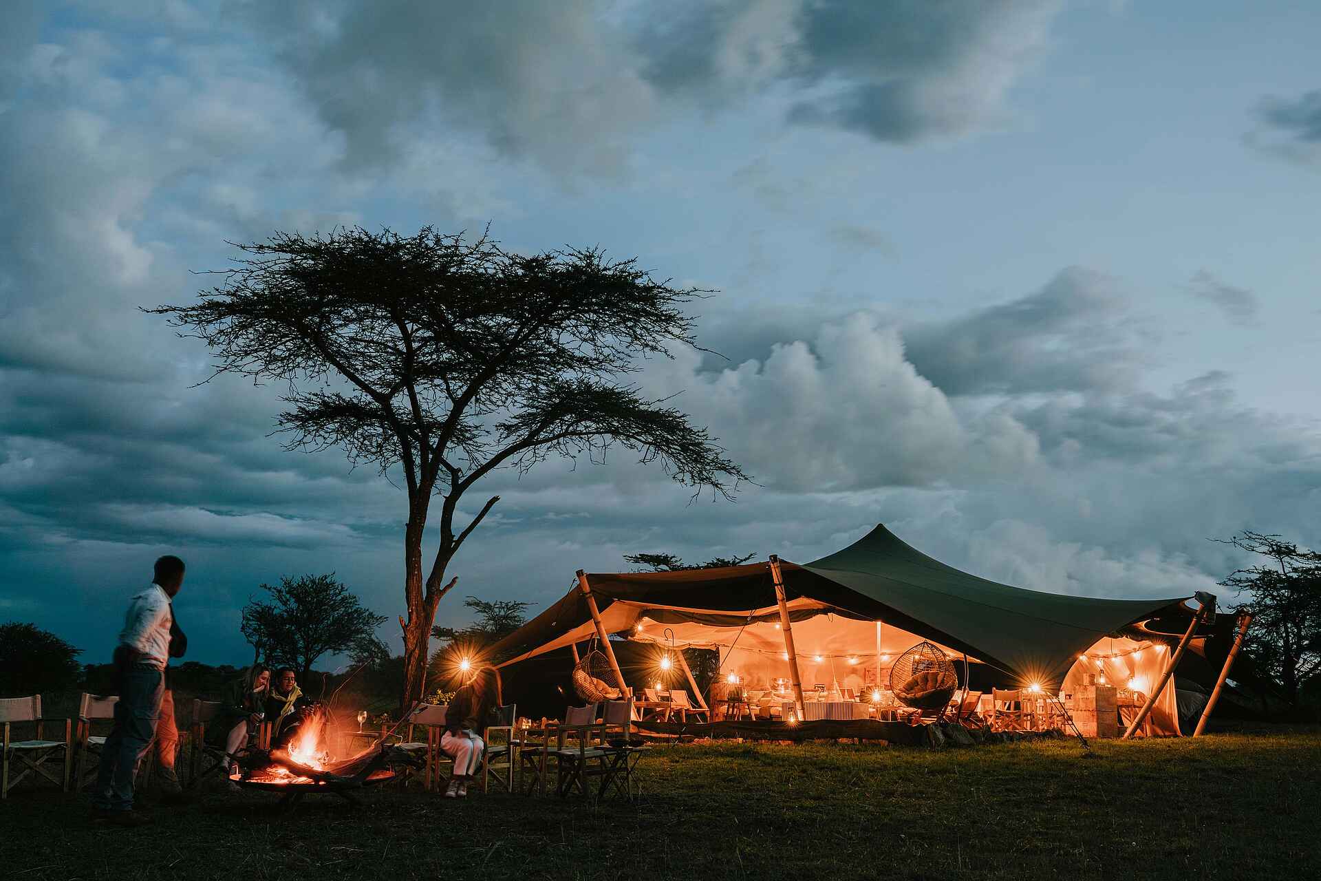 Wilderness Usawa Serengeti: Lagerfeuer am Abend