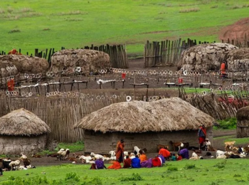 Craters Edge Lodge: Massai Dorf