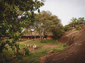 Kusini Serengeti Camp: Blick auf das Gemeinschaftszelt von Kopje
