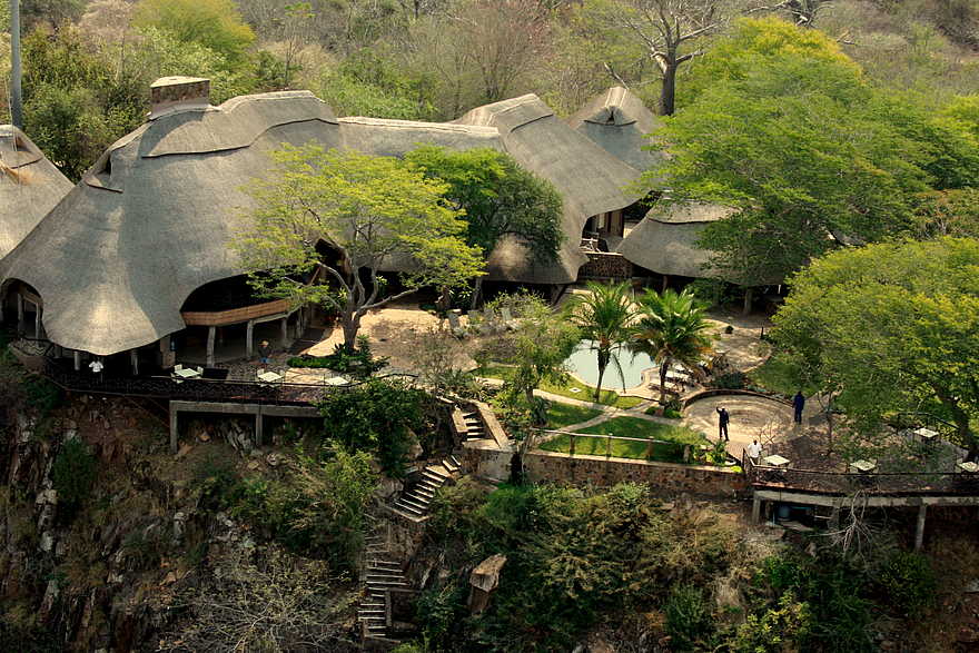 Chilo Gorge Safari Lodge: Lufbild vom Haupgebäude Chilo Gorge Safari Lodge: Lufbild vom Haupgebäude