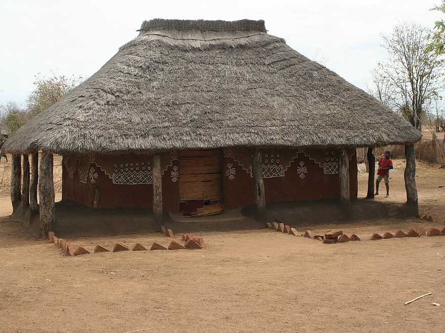 Chilo Gorge Safari Lodge: Traditionells Haus Chilo Gorge Safari Lodge: Traditionells Haus