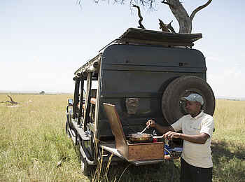 Sala's Camp: Frühstück unterwegs Sala's Camp: Frühstück unterwegs