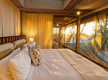 Wilderness Mokete Camp: Doppelbett mit schönem Ausblick