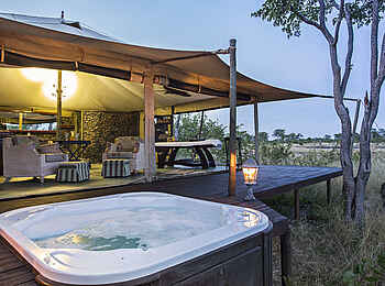 Camp Kuzuma: Wellness-Zelt Camp Kuzuma: Wellness-Zelt