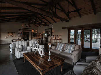 Notten's Bush Camp: Lounge am Nachmittag Notten's Bush Camp: Lounge am Nachmittag