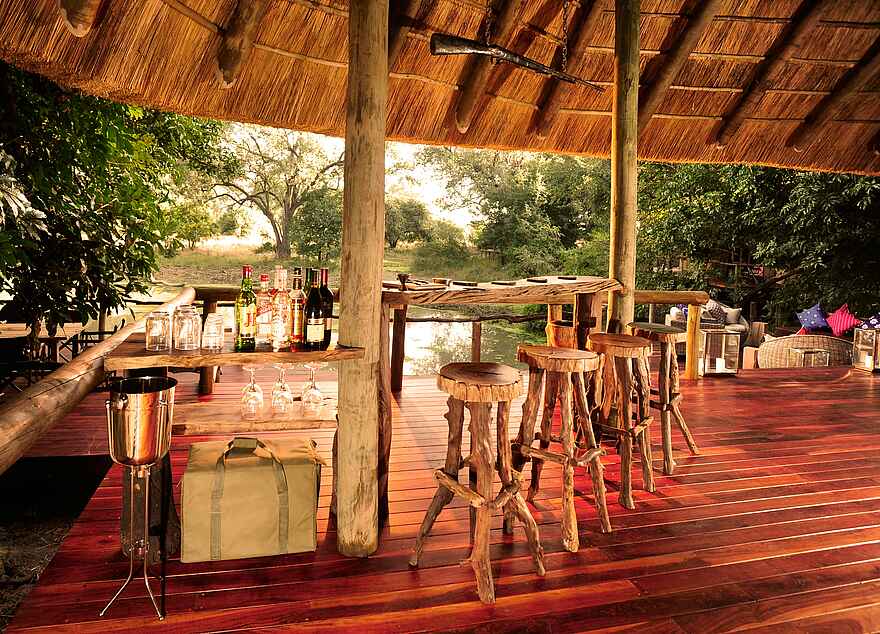 Bilimungwe Bushcamp: Bar im Hauptgebäude Bilimungwe Bushcamp: Bar im Hauptgebäude