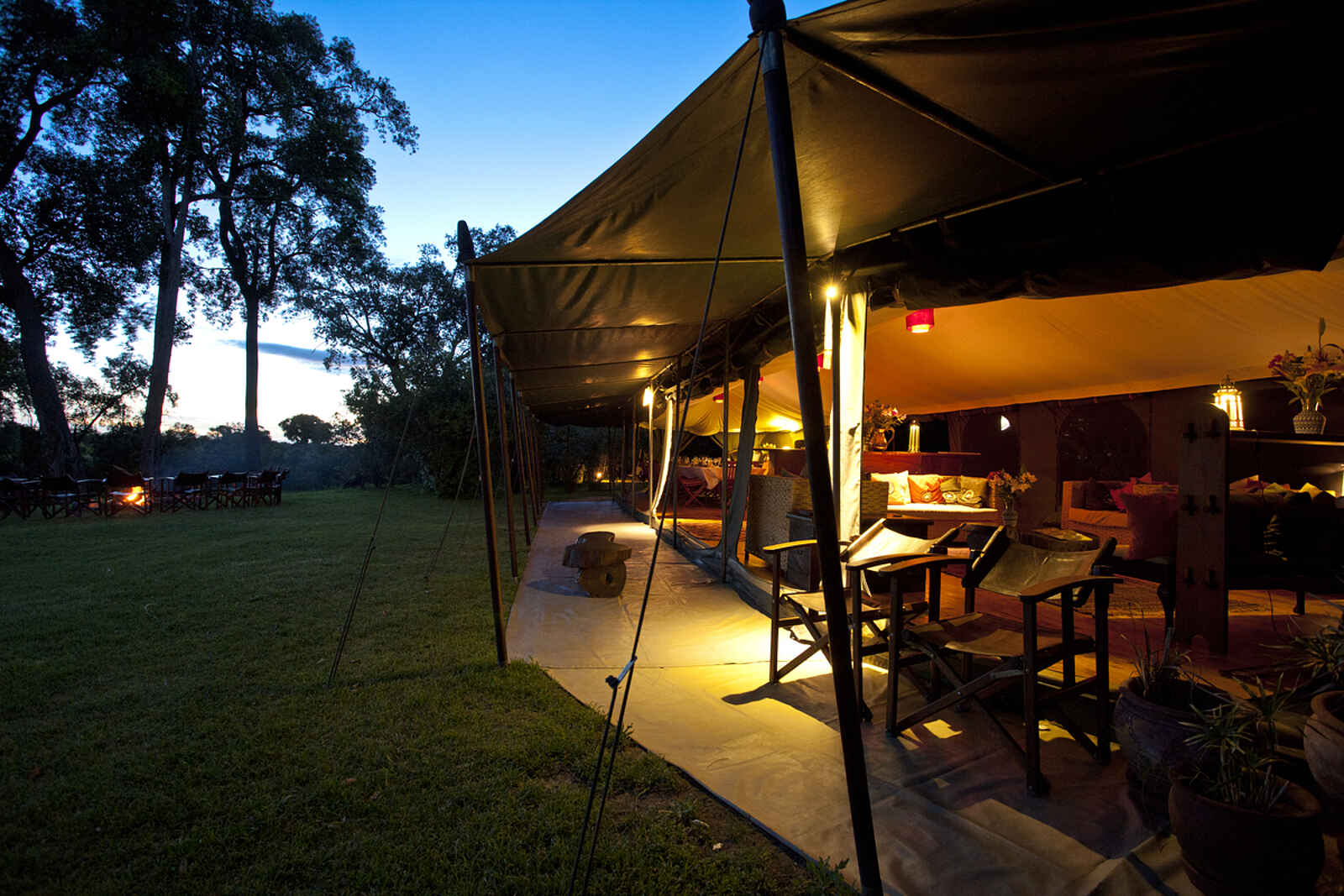 Sala's Camp: Abendbeleuchtung im Hauptzelt Sala's Camp: Abendbeleuchtung im Hauptzelt