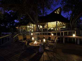 Savuti Camp: Feuerdeck