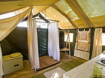 Serengeti Safari Camp: Badezimmer