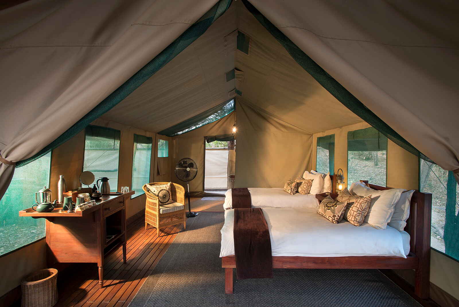 Kanga Expeditions: Morgensonne im Zelt Kanga Expeditions: Morgensonne im Zelt