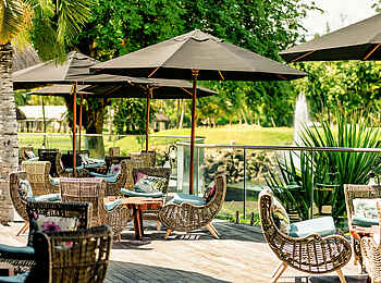 Constance Belle Mare Plage: Hotelterrasse Constance Belle Mare Plage: Hotelterrasse