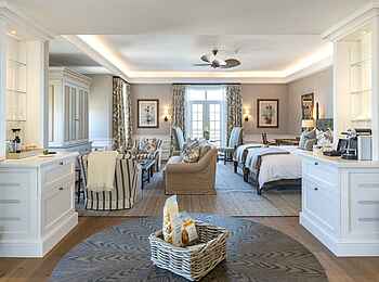 Long Lee Manor Lodge: Manor House Suite Long Lee Manor Lodge: Manor House Suite