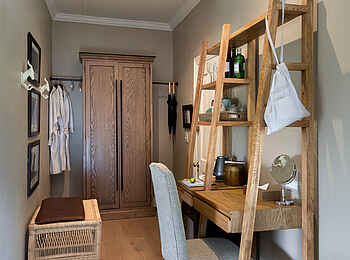 Kirkman's Kamp Lodge: Schreibtisch