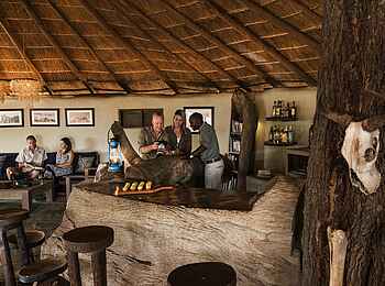 Kaingo Camp: Barbereich