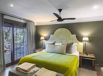 Last Word Madikwe Lodge: Classic Suite Blick hinein