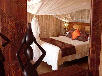 Taita Falcon Lodge: Doppelbett Taita Falcon Lodge: Doppelbett