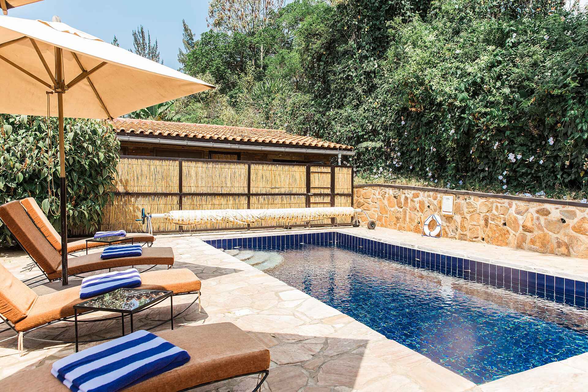 Heaven Boutique Hotel: Der Pool lädt zum Verweilen ein