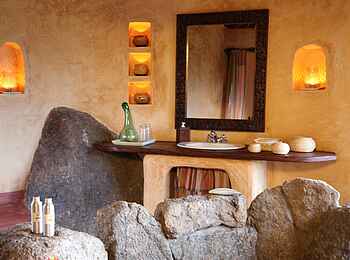 Mihingo Lodge: Badezimmer Waschtisch Mihingo Lodge: Badezimmer Waschtisch