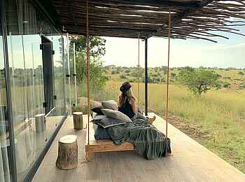 Nimali Mara Camp: Tagesbett auf der Terrasse Nimali Mara Camp: Tagesbett auf der Terrasse