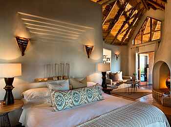 The Royal Madikwe: Dithaba Suite Bett