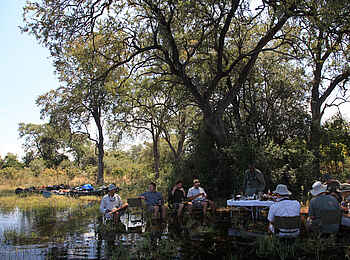 Selinda Canoe Trail: Gesellige Runde