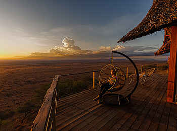 Soroi Lions Bluff Lodge: Sonnenuntergang auf der eigenen Terrasse genießen