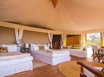 Ol Seki Hemingways Mara: Helles Zeltinterieur