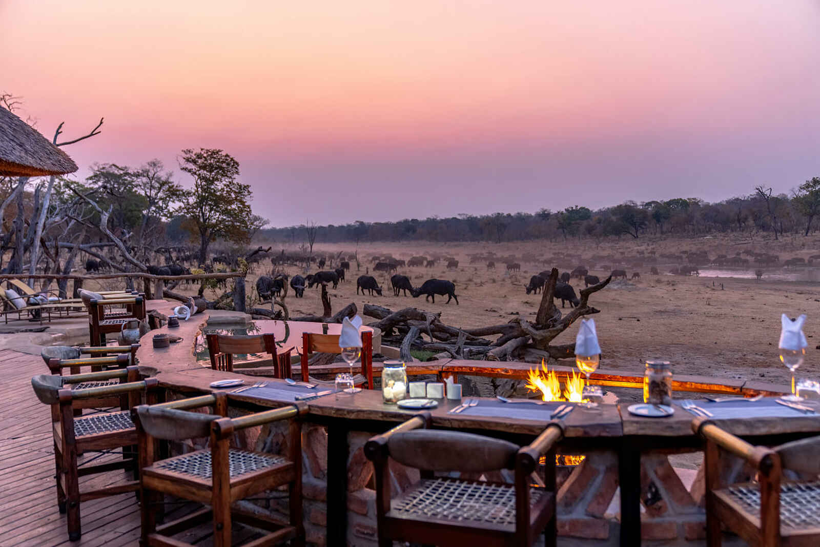 Khulu Bush Camp: Dämmerung Khulu Bush Camp: Dämmerung