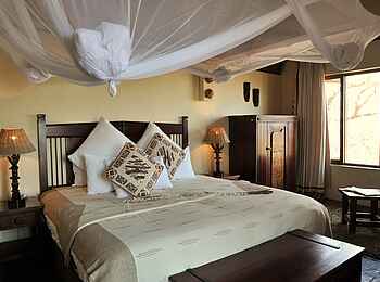 Muchenje Safari Lodge: Himmelbett
