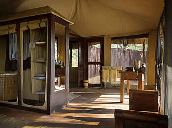 Oliver's Camp: Family Tent Blick hinein