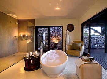 Lion Sands River Lodge: Schaumbad