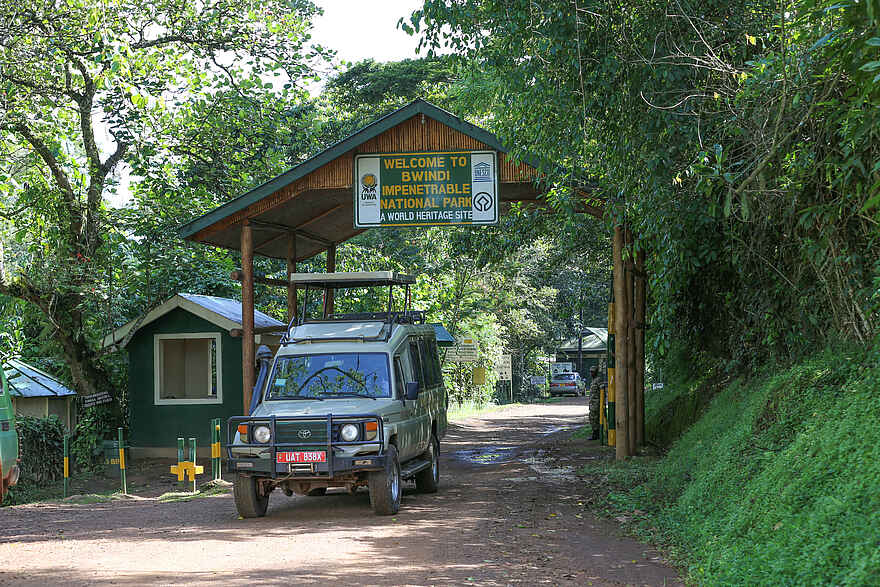 Mahogany Springs Safari Lodge: Eingang zum Nationalpark Mahogany Springs Safari Lodge: Eingang zum Nationalpark