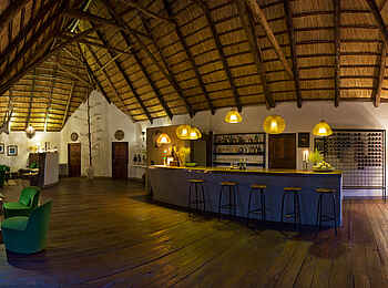 Grumeti Hills Camp: Bar und Lounge