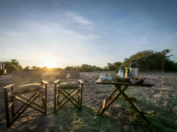 Mogogelo Camp: Kaffeepause Mogogelo Camp: Kaffeepause