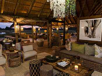 Sable Alley Camp: In der Lounge Sable Alley Camp: In der Lounge