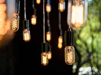 Singita Sweni Lodge: Retro Glühbirnen