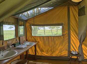 Sirikoi: Badezimmer im Zelt des Guides