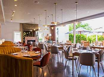 Steenberg Hotel: Tryn Restaurant Main Dinning Room Steenberg Hotel: Tryn Restaurant Main Dinning Room