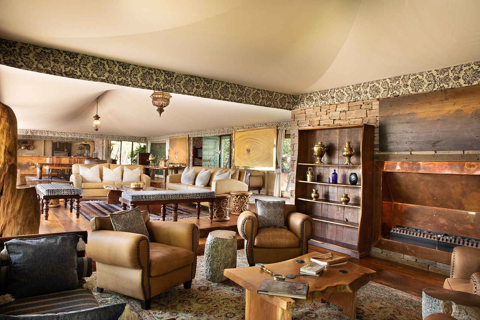 Zanji Suite at Tembo Plains Camp: Der gemütliche Zentralbereich Zanji Suite at Tembo Plains Camp: Der gemütliche Zentralbereich