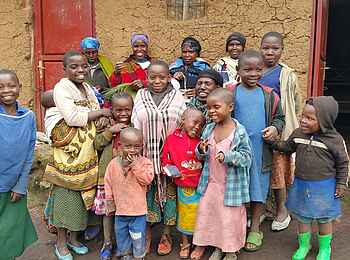 Singita Kwitonda Lodge: Dorfkinder Singita Kwitonda Lodge: Dorfkinder