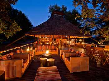 Kapamba Bushcamp: Beleuchtetes Camp Kapamba Bushcamp: Beleuchtetes Camp