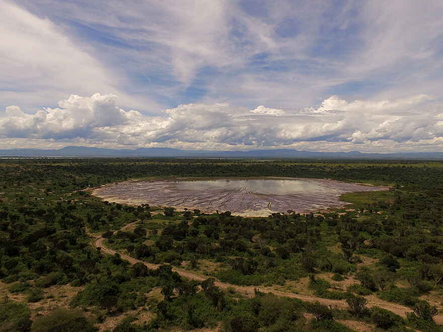 Kasenyi Safari Camp: Lake Bunyampaka Kasenyi Safari Camp: Lake Bunyampaka
