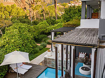 Kensington Place Boutique-Hotel: Blick auf den Pool