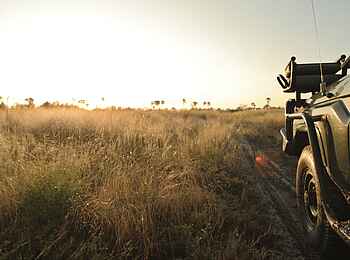 Nxabega Okavango Tented Camp: Safarifahrzeug