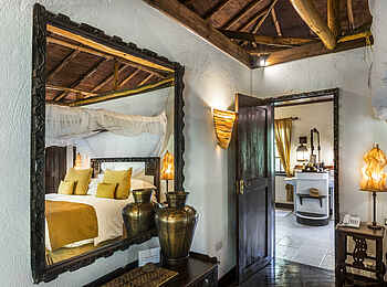 The Palms Zanzibar: Tür zum Badezimmer The Palms Zanzibar: Tür zum Badezimmer