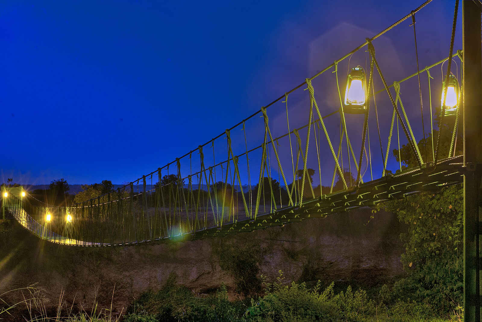 Ilkeliani Camp: Brücke über die Schlucht Ilkeliani Camp: Brücke über die Schlucht