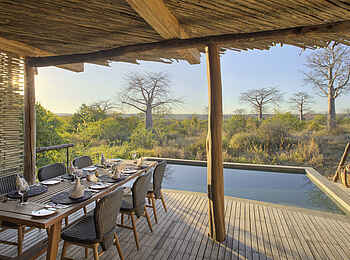 Jabali Private House: Am Pooldeck